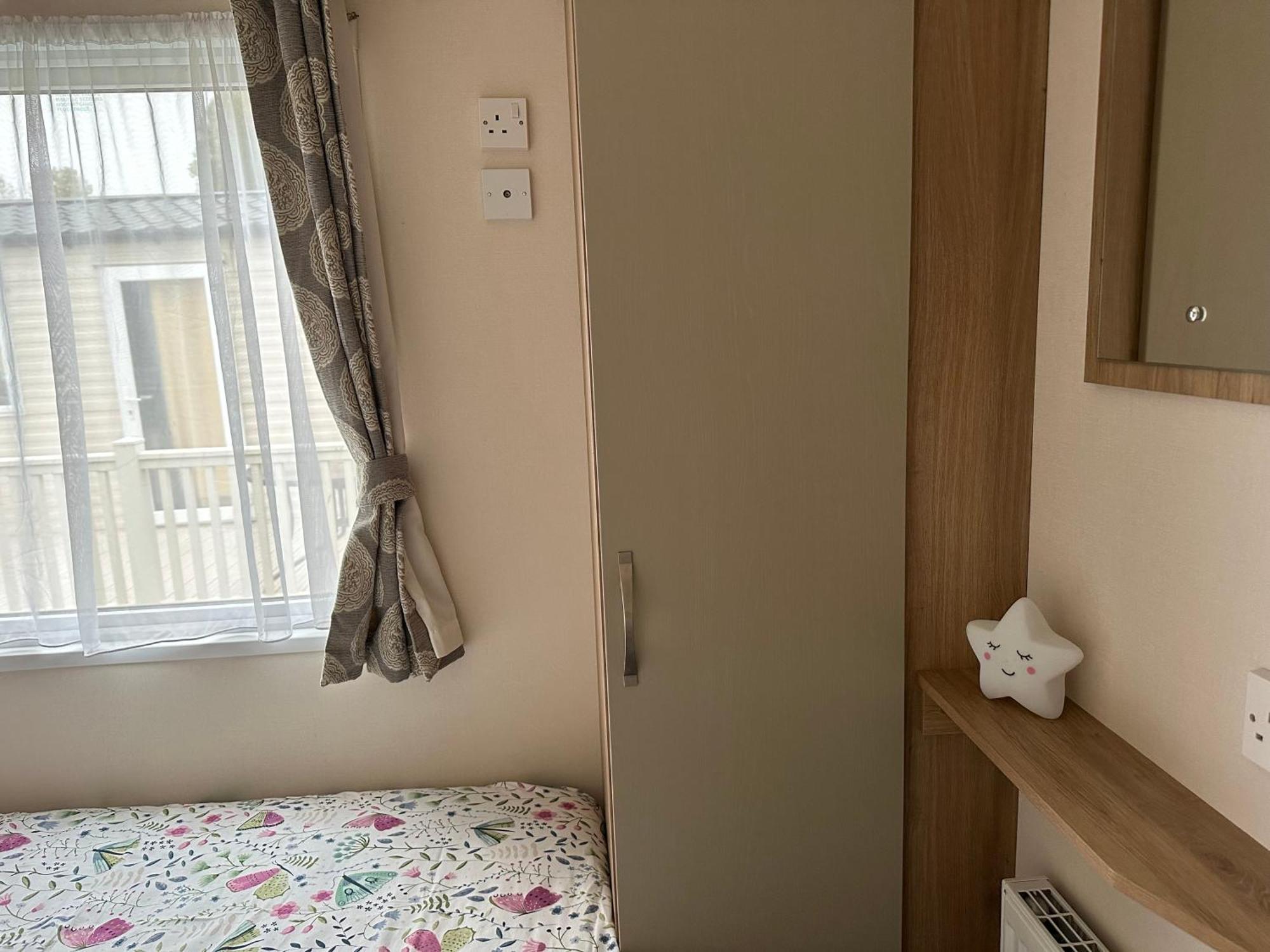 Felixstowe Chimo Caravan 8 Sleeps 5 Min To Beach Esterno foto